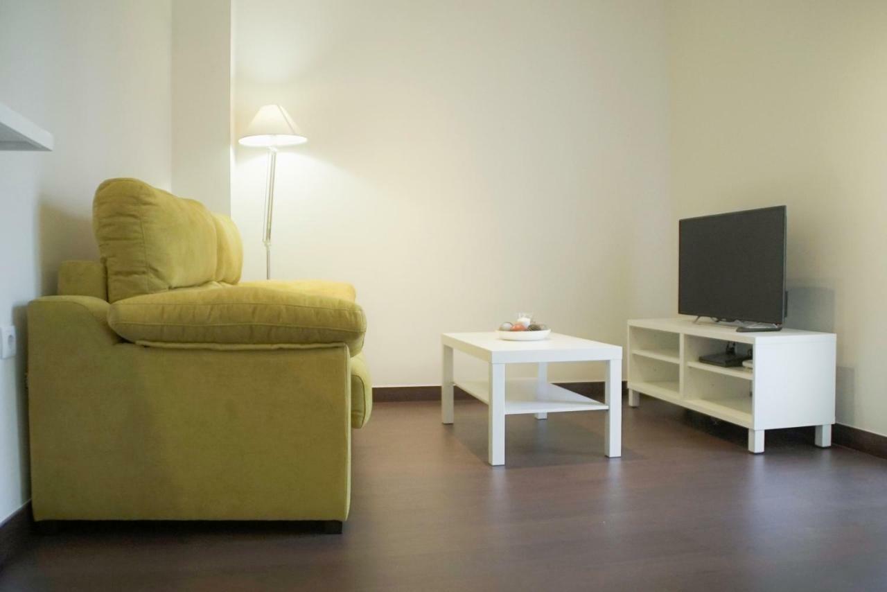 Apartamento Los Azahares Севиля Екстериор снимка