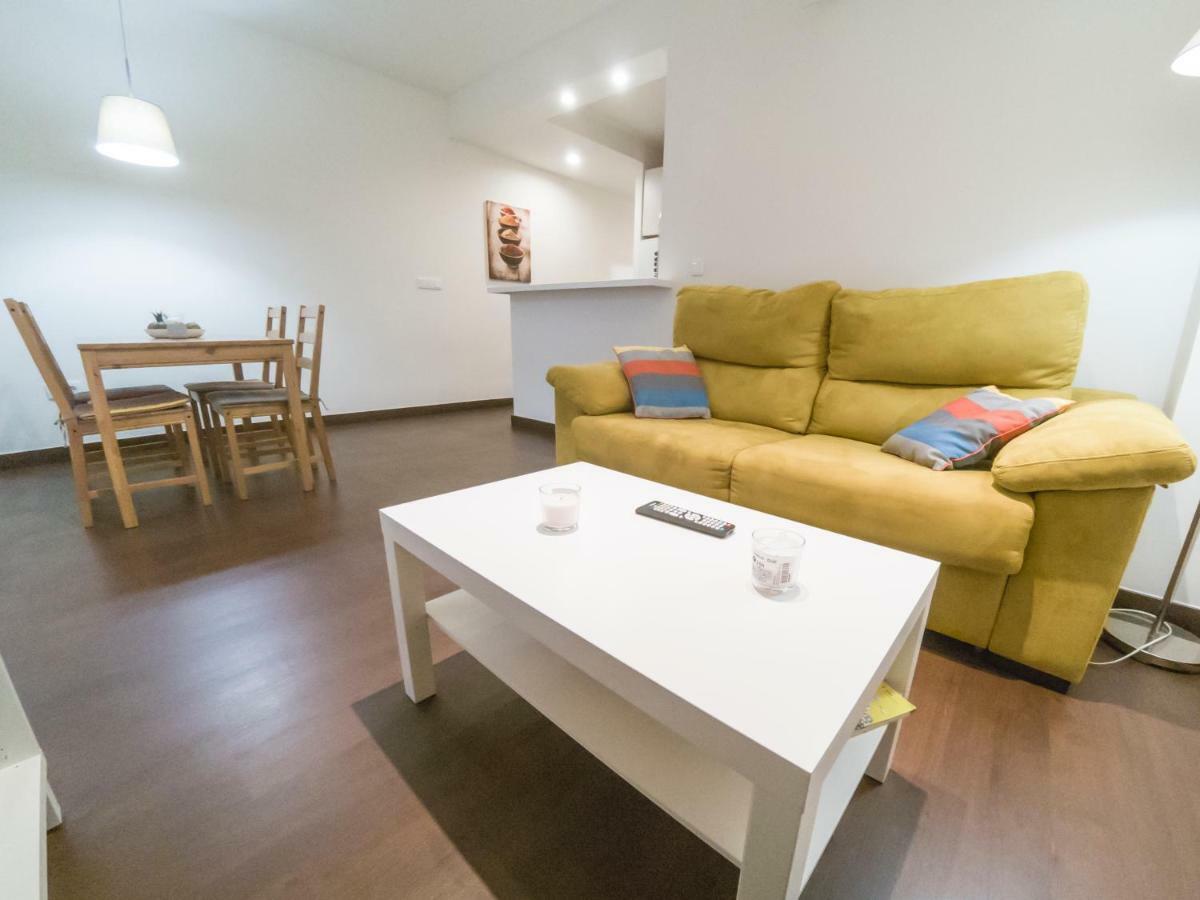 Apartamento Los Azahares Севиля Екстериор снимка