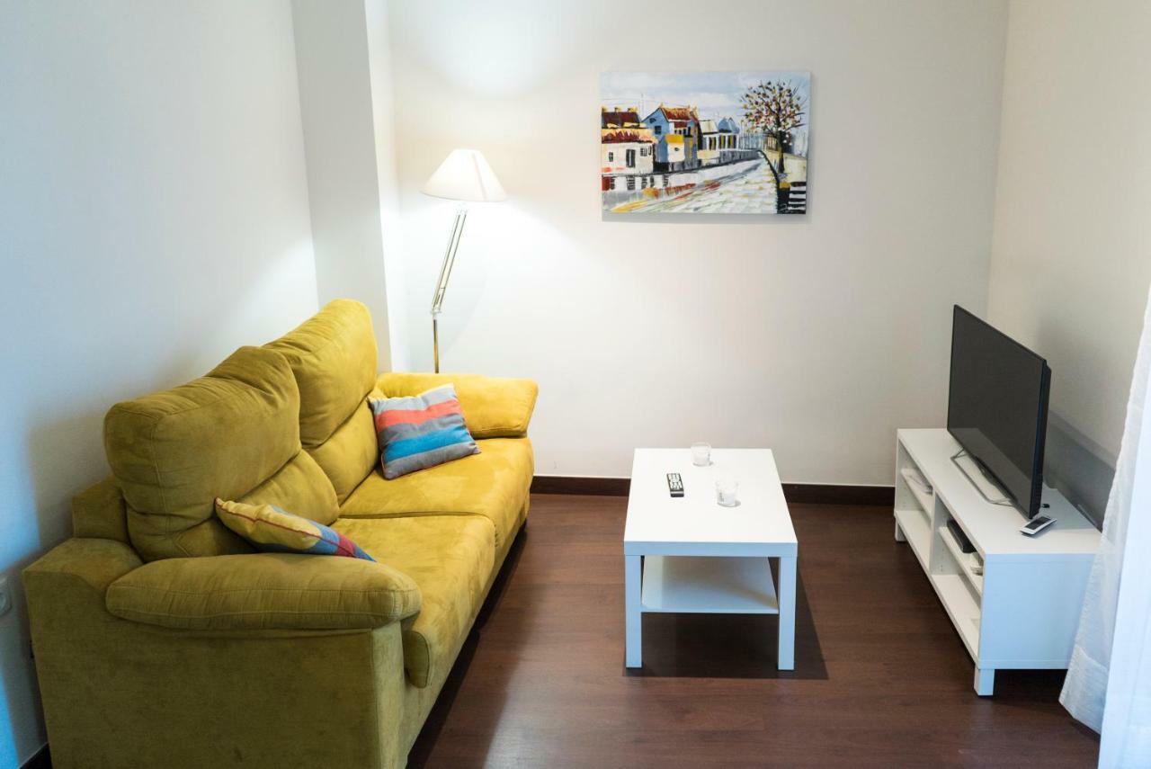 Apartamento Los Azahares Севиля Екстериор снимка