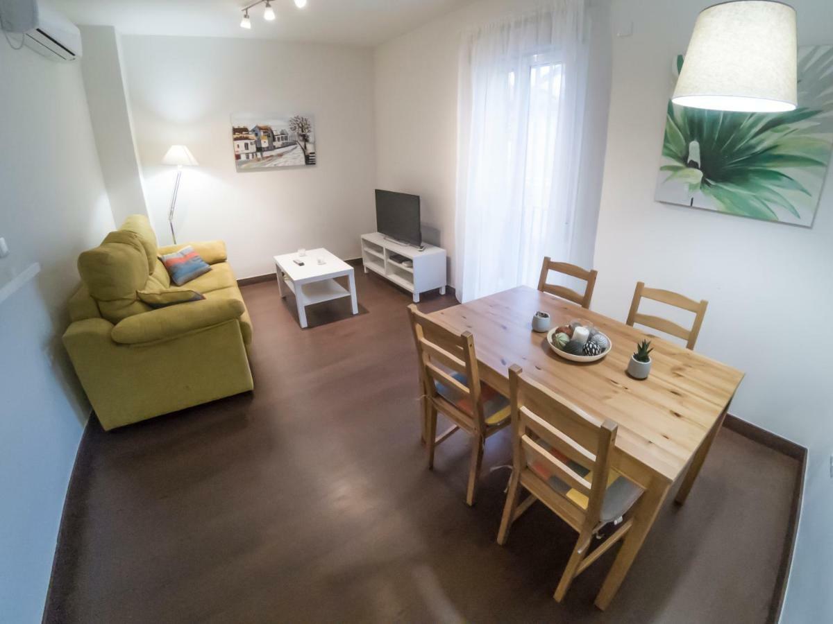 Apartamento Los Azahares Севиля Екстериор снимка