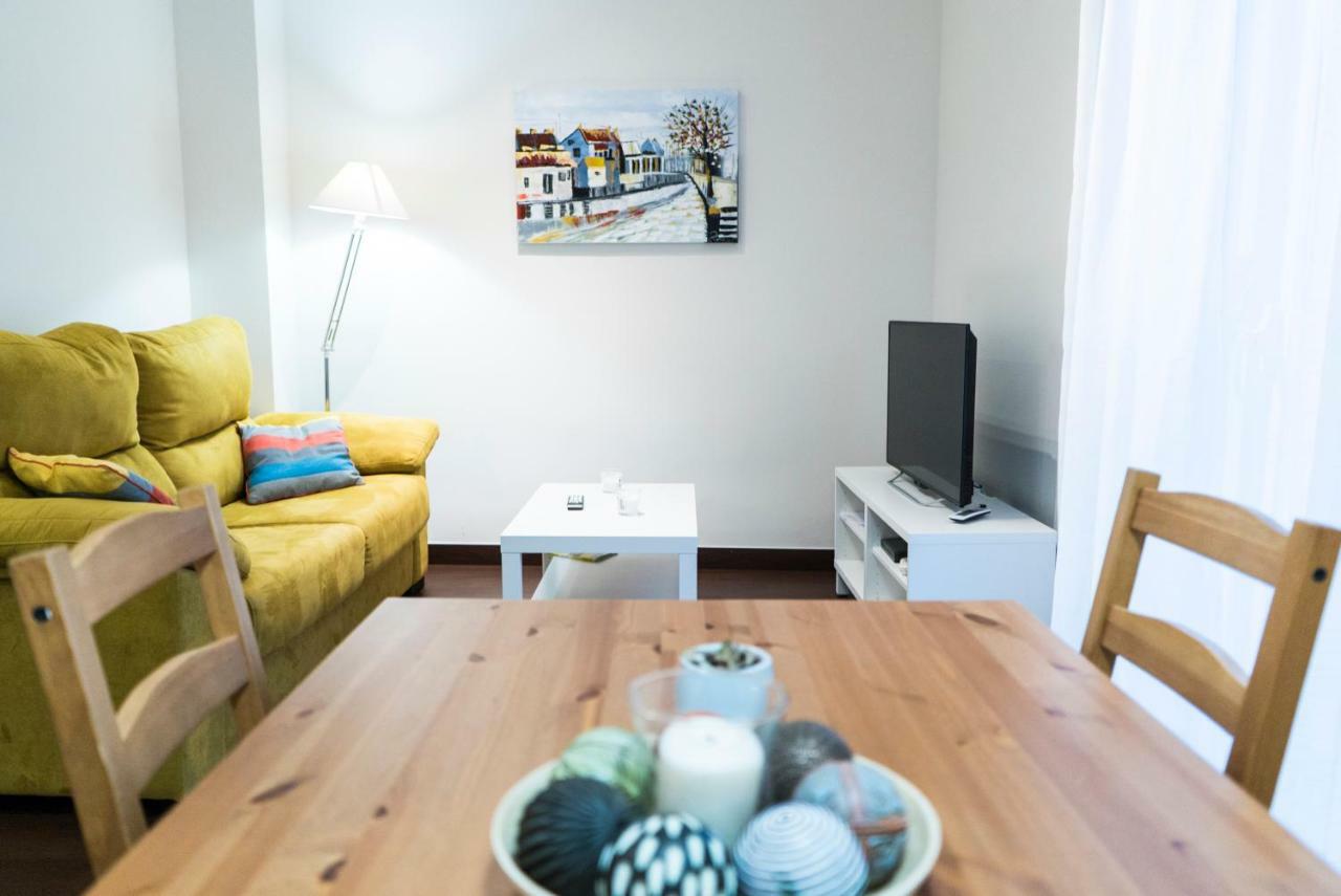 Apartamento Los Azahares Севиля Екстериор снимка